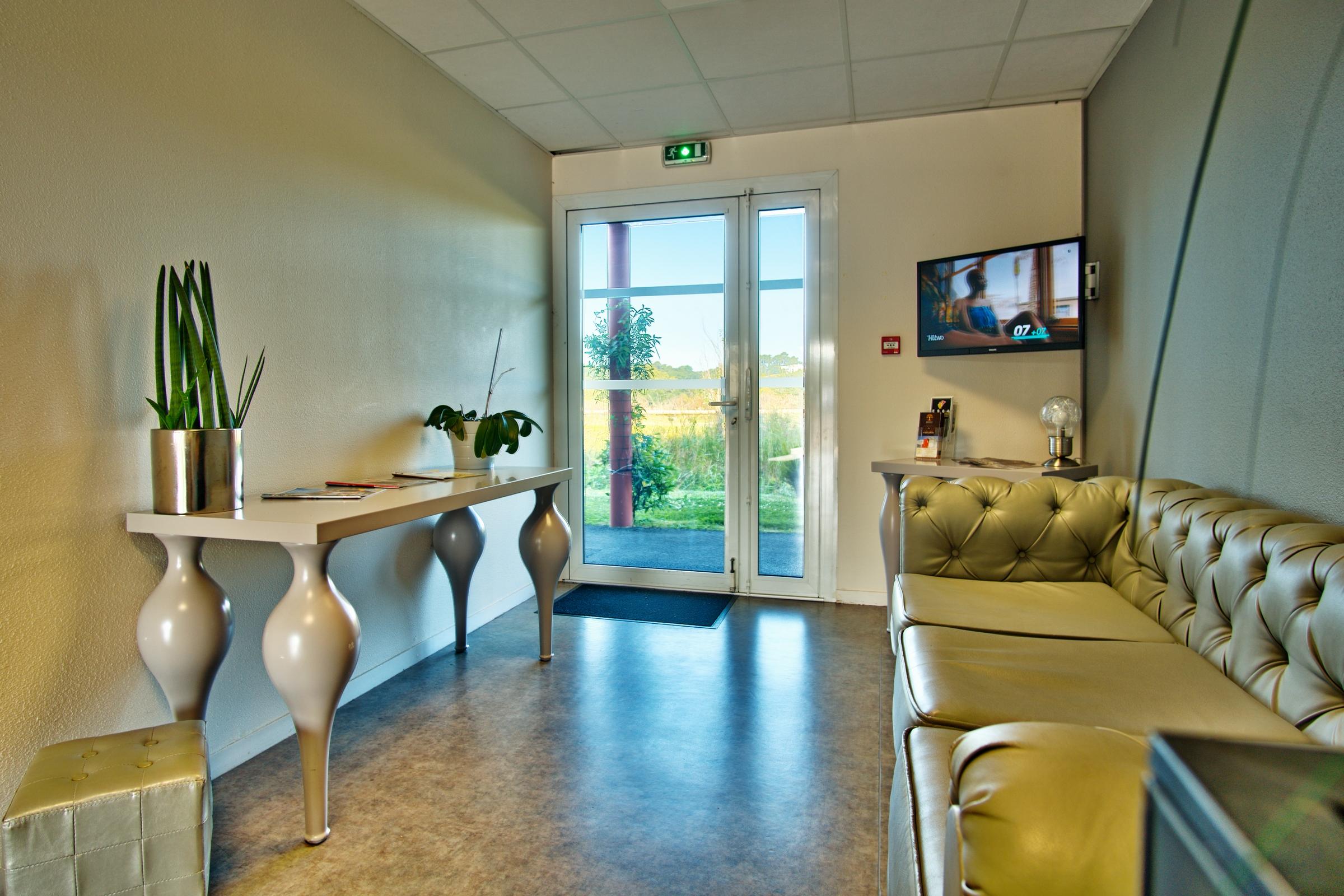 Lahonce Adonis Hotel Bayonne מראה חיצוני תמונה